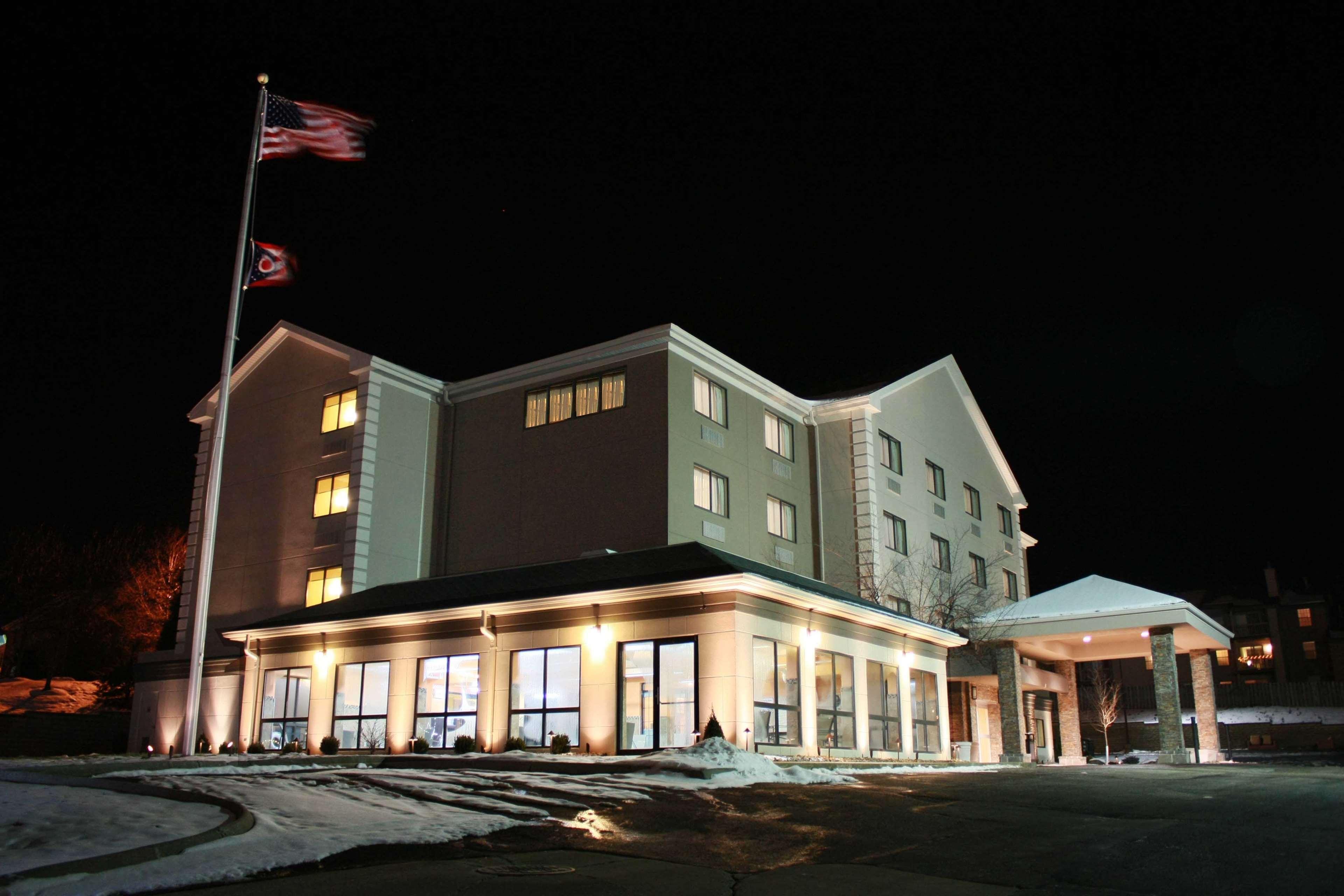 Comfort Inn & Suites Copley Akron Exterior photo